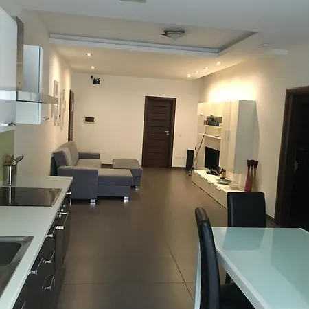 Modern Self-catering Apartment Sliema